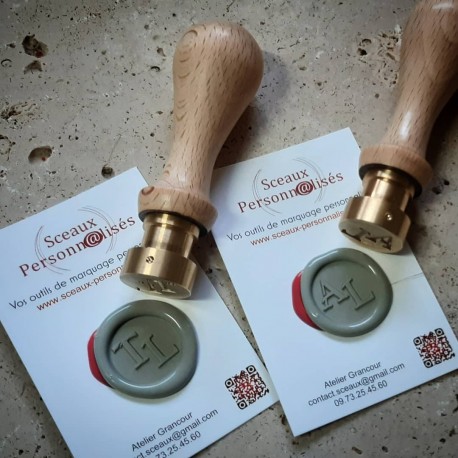 Tampons à cire à cacheter à vos initiales personnalisation en ligne Tampons à cire à cacheter à vos initiales personnalisation en ligne