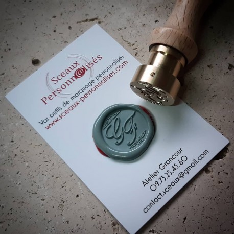 Tampon fleuron à initiales personnalisation en ligne pour vos sceaux en cire à vos initiales Tampon fleuron à initiales personnalisation en ligne pour vos sceaux en cire à vos initiales