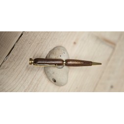 stylo pièce unique tournée à la main en bois d'orme