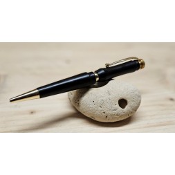 Stylo bille en bois précieux d'ébène, bois rare. Stylo bille à personnaliser, permet de faire des sceaux en cire