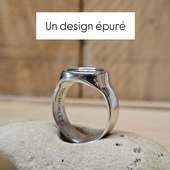 Et si un bijou pouvait raconter une histoire ? La vôtre.

Une bague cachet pensée pour laisser une empreinte unique — celle de votre nom, d’une initiale, d’un symbole qui vous ressemble.
Gravée sur mesure, façonnée à la main en argent 925, elle devient bien plus qu’un bijou : un sceau personnel, un geste de signature, une marque que vous seul(e) pouvez apposer.

Chaque détail compte.
Chaque empreinte a du sens.
Chaque bague cachet est une création unique, faite pour traverser le temps, et les générations.

✨ Sur-mesure & artisanal
✨ Authentique & intemporel
✨ Imaginée pour vous

Envie de créer la vôtre ? Écrivez-moi en message privé.

#baguecachet #histoiredunbijou #bijoupersonnalisé #argent925 #surmesure #faitmain #cachetcire #bijouxartisanal #transmission