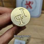 Un monogramme de plus créé en ligne par l'un(e) d'entre vous. Simple et efficace !

Liées, entrelacées, juxtaposées, emmêlées vos lettres deviennent un symbole plus ou moins lisibles selon votre volonté ! À vous de jouer sur notre éditeur de sceau en ligne : sceaux-personnalises.com

#monogramme #tamponacire #tamponmonogramme #CachetDeCire #sceauxpersonnalises #cachetcire #tamponsurmesure