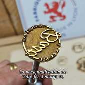 Quand la dimension de votre fer le permet nous vous envoyons l'essai de votre fer à marquer le bois sur un petit porte-clefs !

La personnalisation facile et rapide c'est sur notre site sceaux-personnalises.com

Bien-sûr si vous préférez vous pouvez-nous écrire ici en MP ou par email à contact.sceaux@gmail.com 

#tamponmadeinfrance #TamponPersonnalisé #ebeniste #feraburger #tamponsurmesure #sceauxpersonnalises