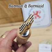 Voilà une belle idée de cadeau pour les barman et barmaid qui aiment faire le show avec leurs coktails !!!

Envoyez-nous votre motif et nous fabriquons votre tampon à glaçons !

#baratapas #baracocktails #coktail #TamponPersonnalisé #tamponglaçon #restaurant #lyoncocktails