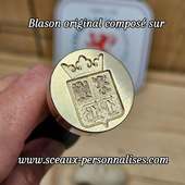 Une nouvelle idée de cadeau à soi ou pour un proche : votre blason !

Choisissez votre écu, puis composez les partitions de votre écu avec les couleurs Héraldiques de votre choix ainsi que les symboles qui vous correspondent. Plusieurs polices de caractères sont également disponibles pour ajouter une devise ou comme ici des initiales.

Rendez-vous sur notre site sceaux-personnalises.com

#heraldique #blasonpersonnalise #sceauxencire
#CachetDeCire
#tamponblason #sceaublason #sigillographie #generateurdeblason #sceauxpersonnalises