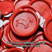 L’élégance d’un cachet traditionnel, la simplicité d’un autocollant.

Des **sceaux adhésifs personnalisés** pour signer vos créations avec caractère.

De véritables cachets de cire, réalisés à votre logo, dans la couleur et le diamètre de votre choix.

Chaque pièce est façonnée avec précision pour refléter votre identité : relief net, cire travaillée, rendu authentique. Vous les recevez prêts à poser, sans matériel, sans fonte, sans contrainte.

**Idées d’utilisation :**
• Fermeture d’enveloppes et faire-part
• Packaging haut de gamme (boîtes, coffrets, pochons)
• Cartes de remerciement ou certificats
• Sceller un papier de soie ou un ruban
• Signer des éditions limitées
• Personnaliser des bougies, flacons, produits artisanaux

Un détail qui attire l’œil et affirme votre signature.

Personnalisation sur mesure.
Fabrication artisanale.

#sceaupersonnalise #CachetDeCire
#TamponPersonnalisé #imprimerie #weddingfrance