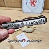 💍Ce tampon à chocolat a été imaginé pour un mariage, mais chaque idée peut prendre forme à l’atelier.
Chefs, pâtissiers, chocolatiers : vous avez un projet ou une envie particulière ?
Écrivez-nous, nous aimons donner vie à vos idées les plus originales. 🍫✍️
#TamponChocolat #Artisanat #FaitMain #Lyon #InspirationChef #SurMesure #decorationdessert #TamponPersonnalisé
#mariage2027