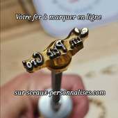 Ce fer à marquer le bois a été personnalisés en ligne sur notre site [sceaux-personnalises.com]. En revanche notre cliente est venue à l'atelier pour le récupérer. Vous habitez près de Lyon, vous souhaitez venir retirer votre tampon à l'atelier c'est possible. Il est juste nécessaire de prendre rendez-vous !

#lyon #TamponPersonnalisé #sceaupersonnalisé #sceauxpersonnalises #ebeniste #sculpteurbois #tamponbois #tourneurbois